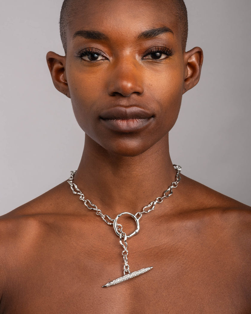 SOLANALES CRYSTAL TOGGLE NECKLACE