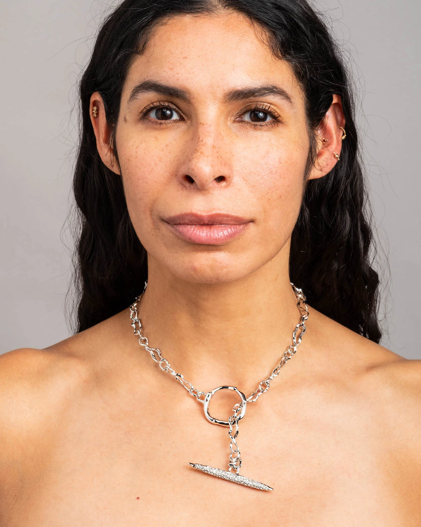 SOLANALES CRYSTAL TOGGLE NECKLACE