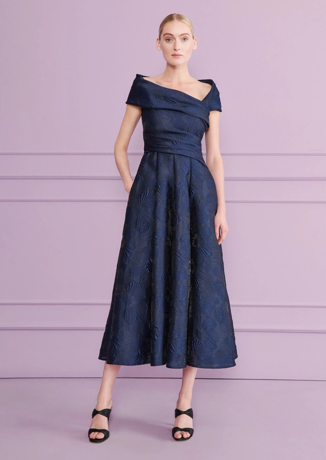 SOMERHIT1 MIDI DRESS