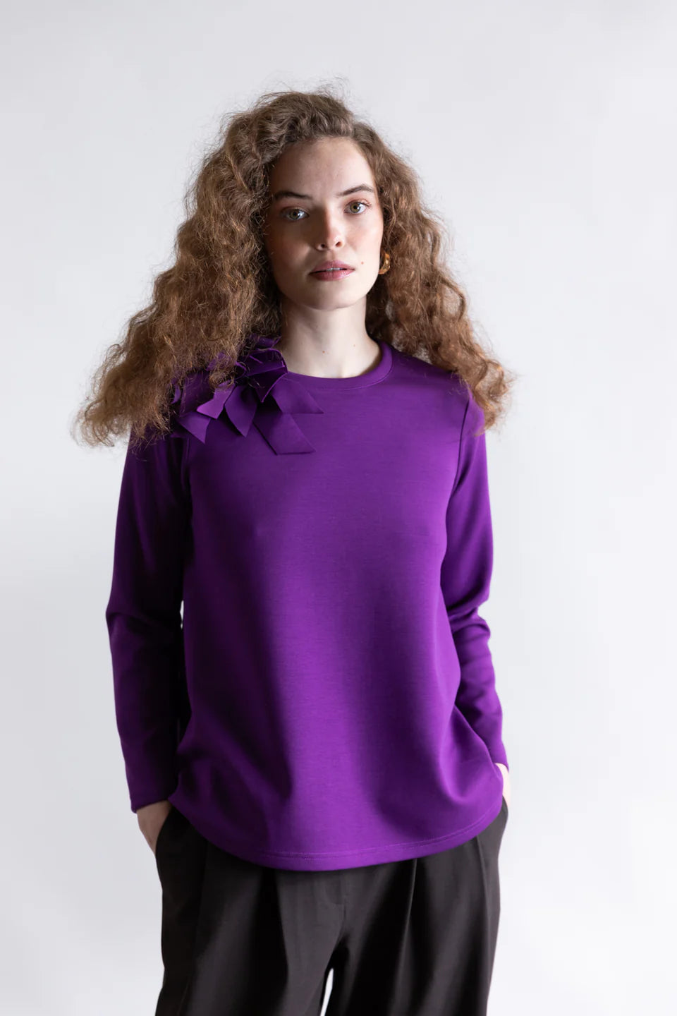 STRUCTURED TEE WITH FOLDED ORIGAMI SIDE