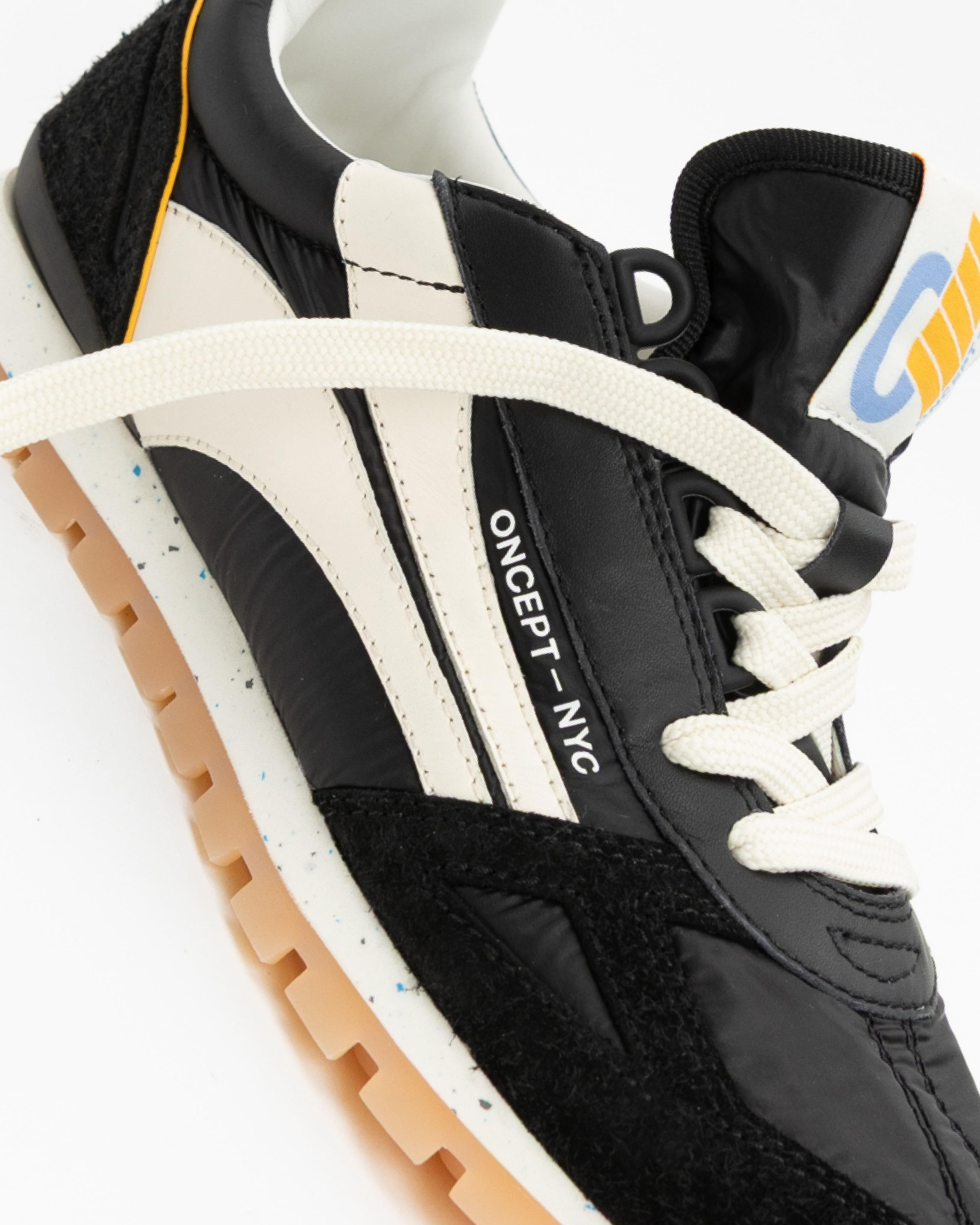 TORONTO SNEAKER IN BLACK