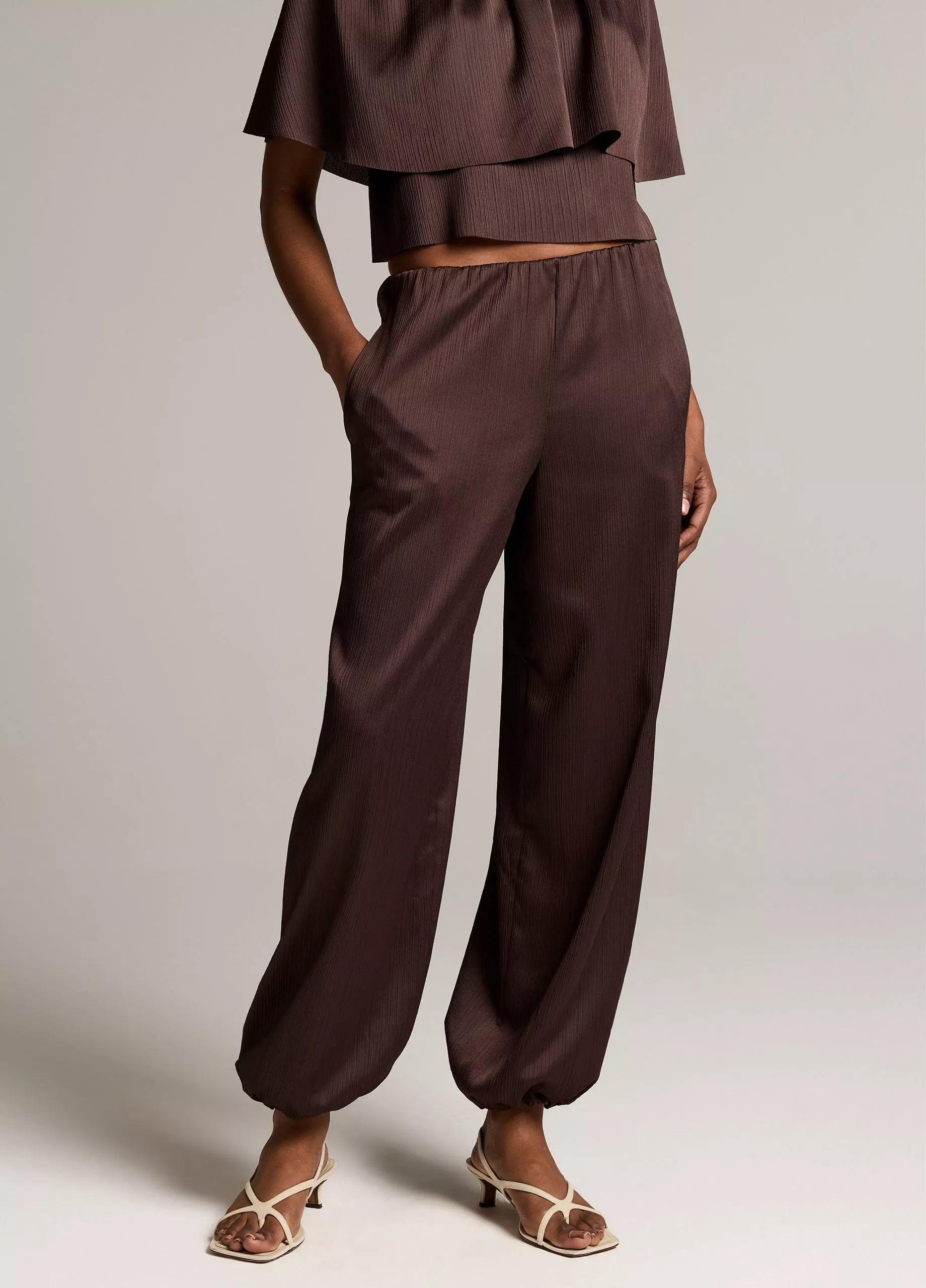 MI RISE PLISSE DRAWCORD HEM PANT