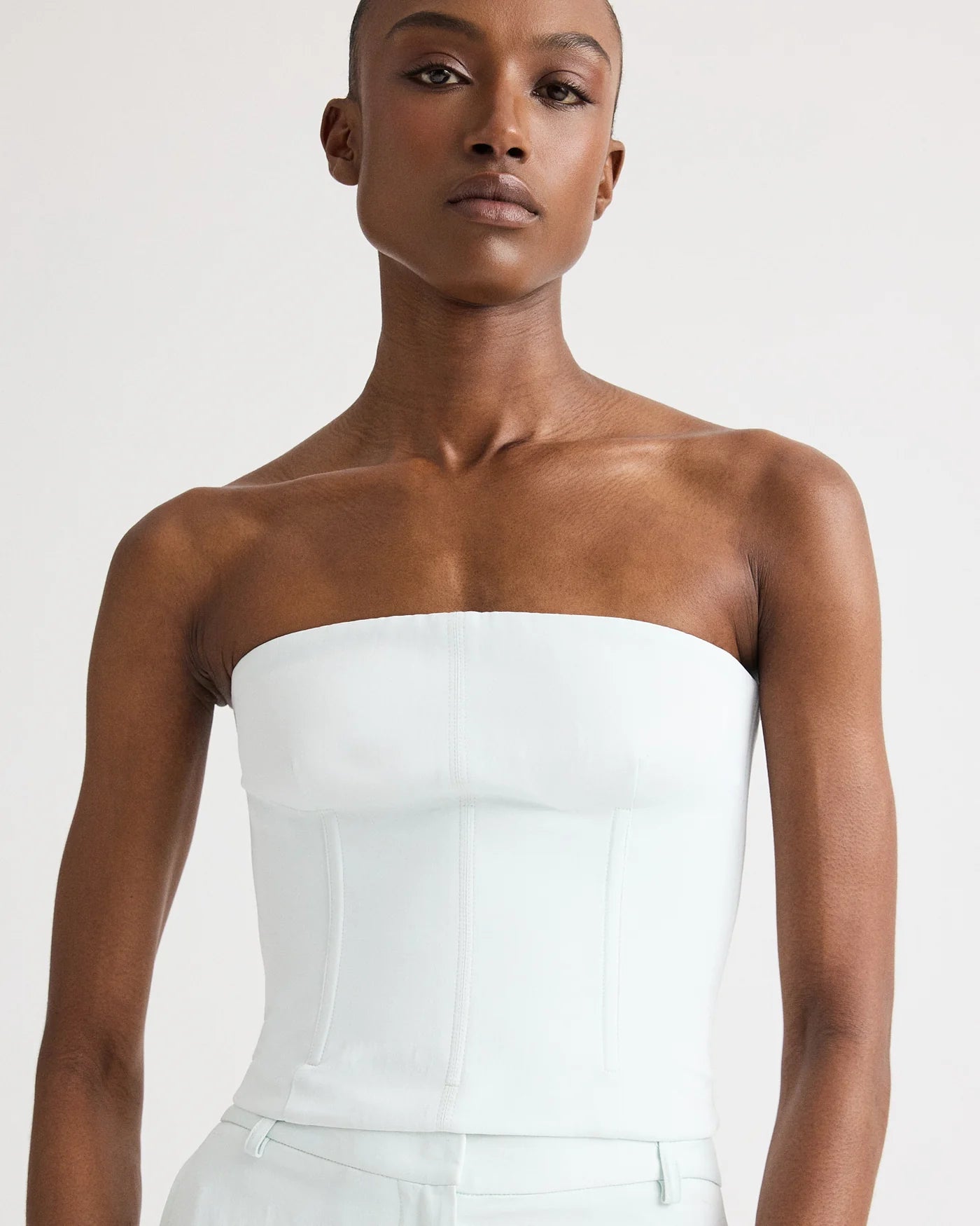 JILLIAN BUSTIER IN COATED VISCOSE LINEN
