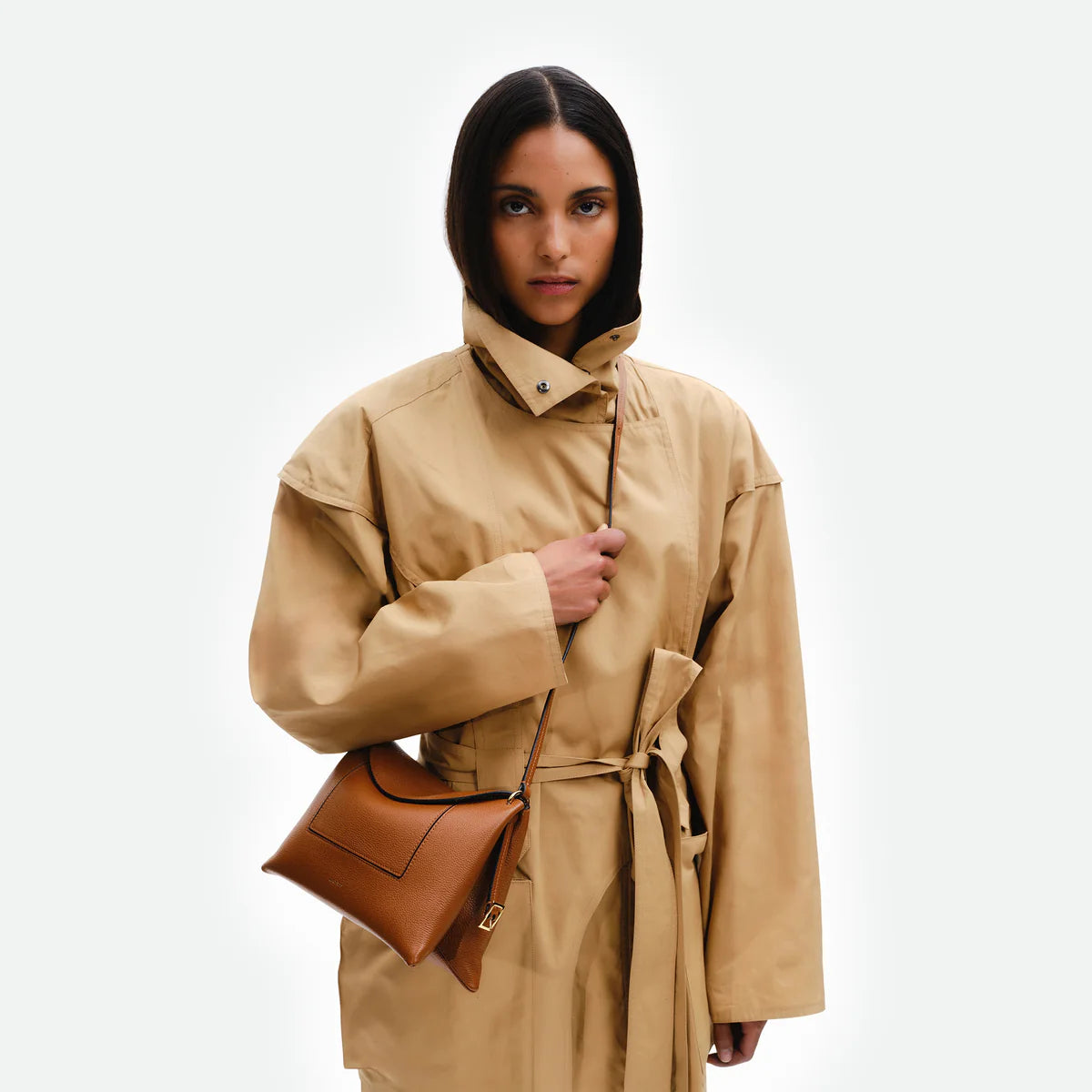 PENELOPE SLOUCH BAG IN TAN CRUST