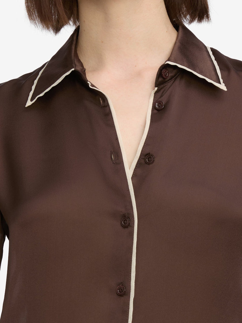 THE SLIM ESSENTIAL SHIRT
