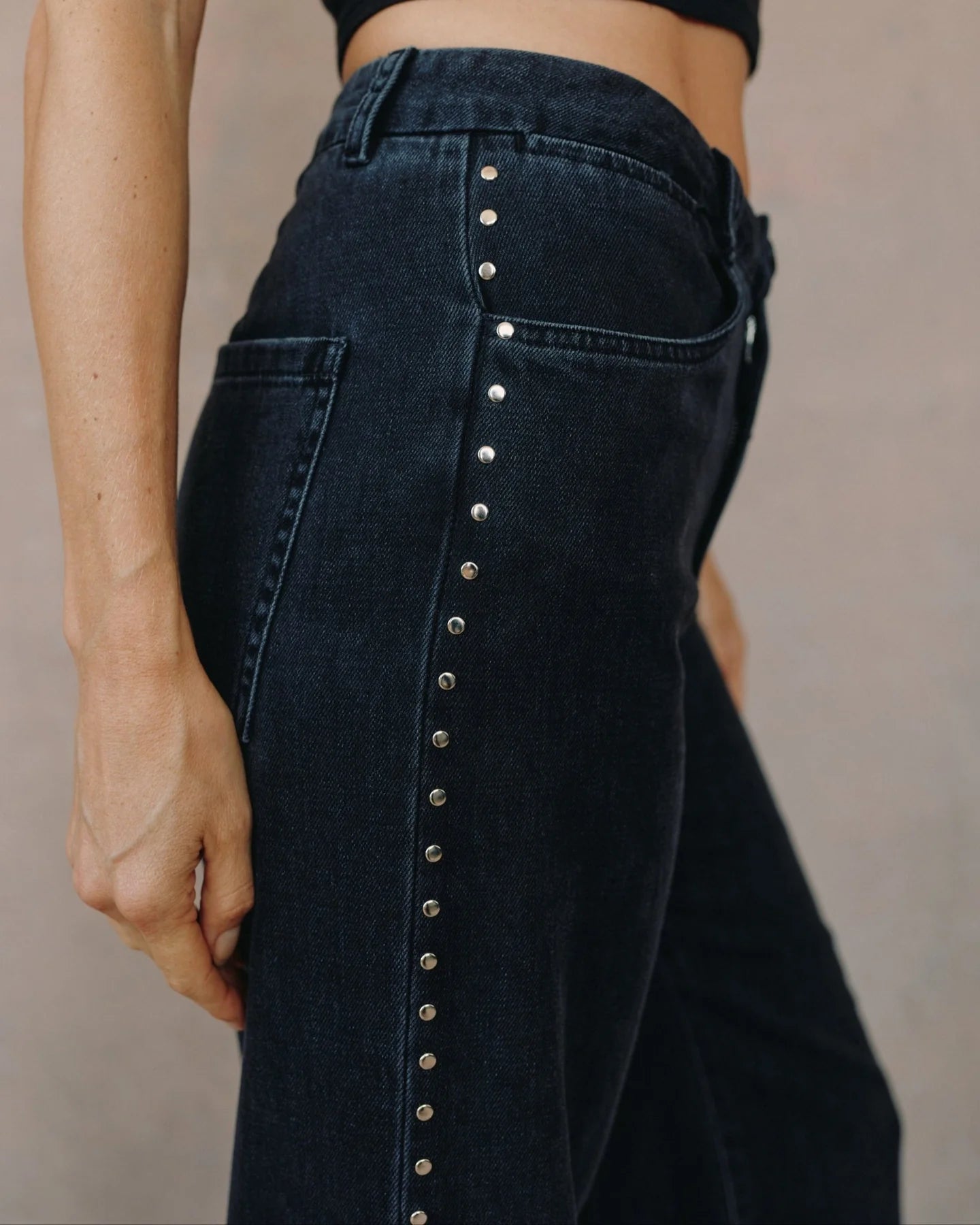 ANYA STUDDED VINTAGE JEAN