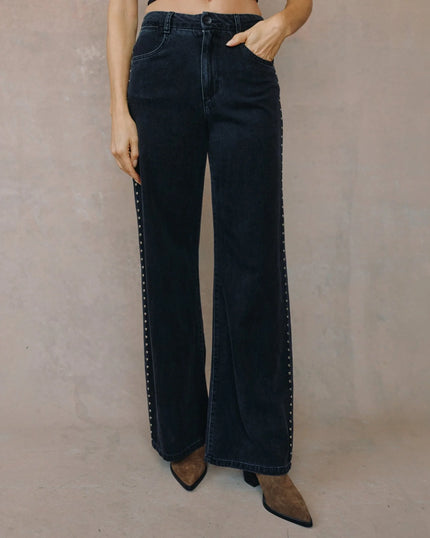 ANYA STUDDED VINTAGE JEAN