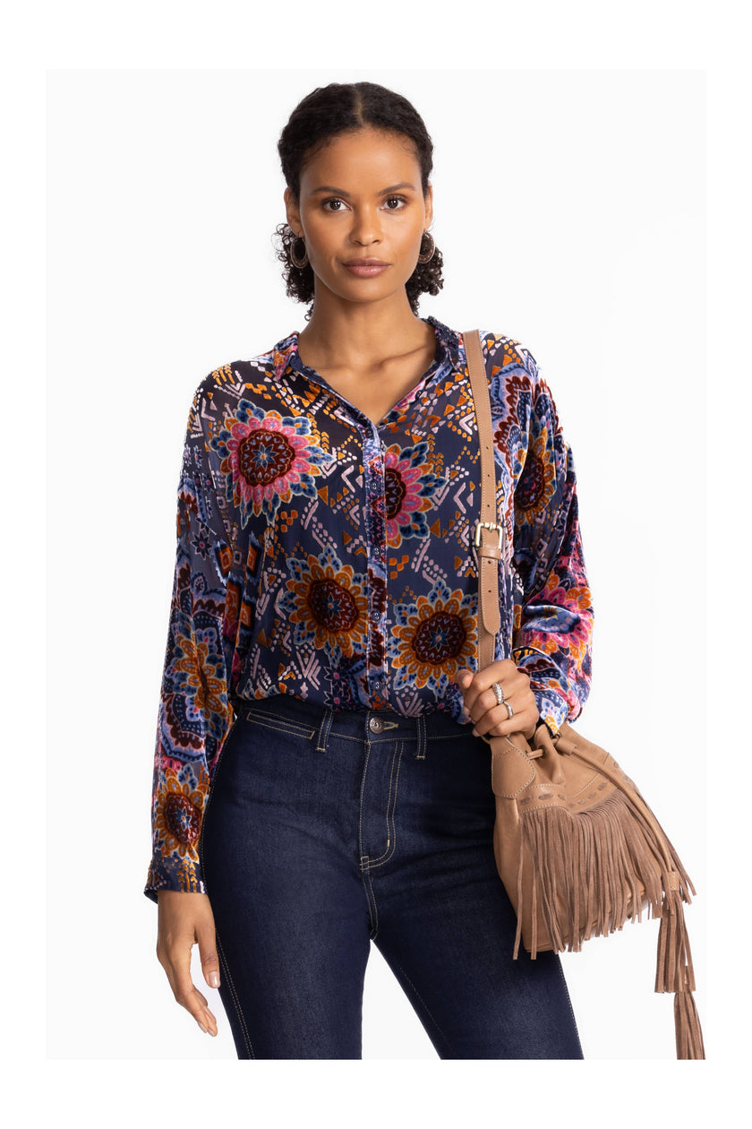 THE OVERSIZED AUDREY SHIRT