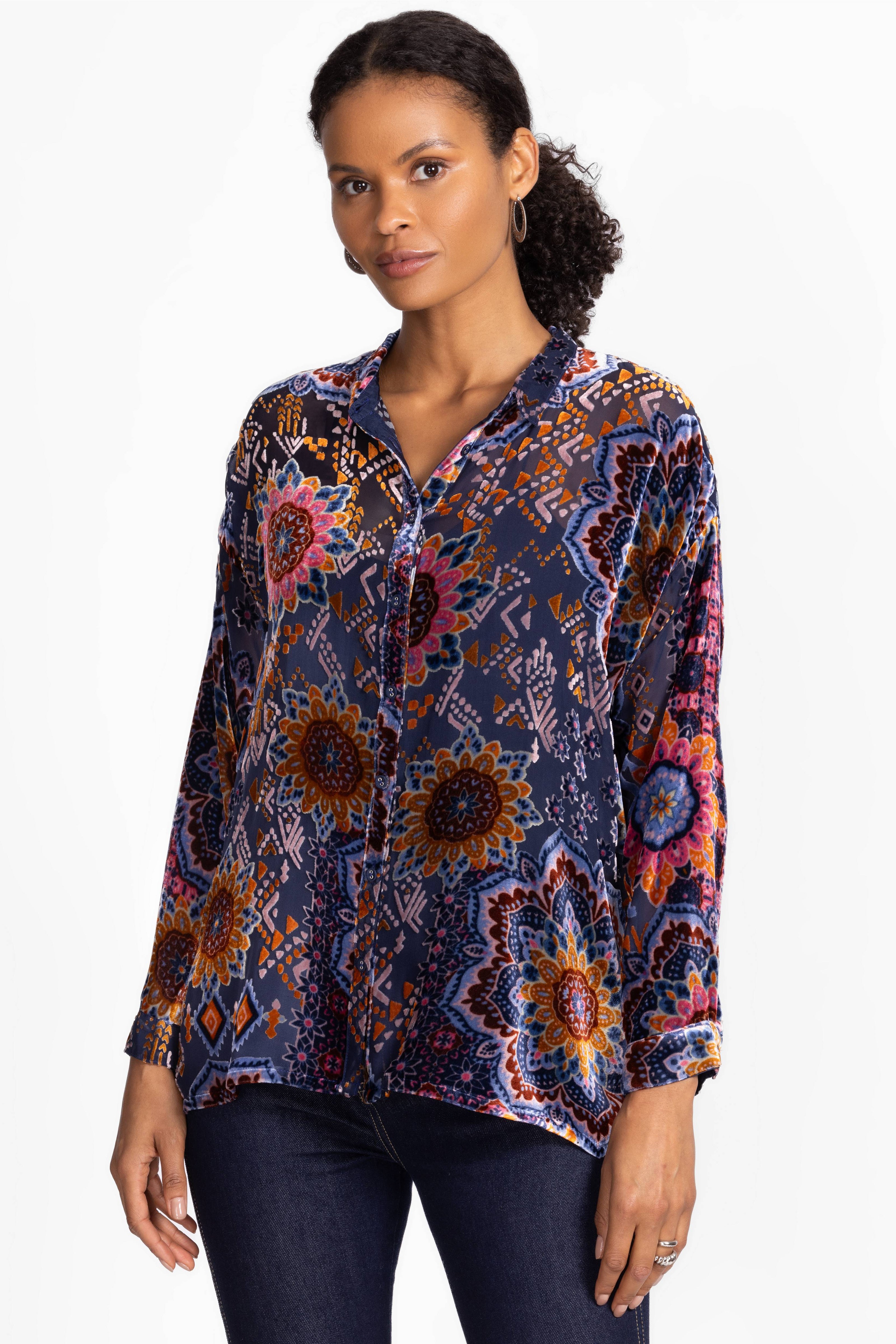 THE OVERSIZED AUDREY SHIRT
