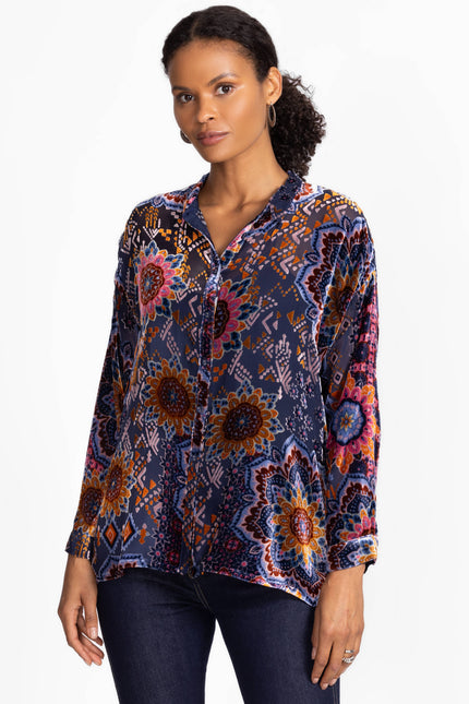 THE OVERSIZED AUDREY SHIRT