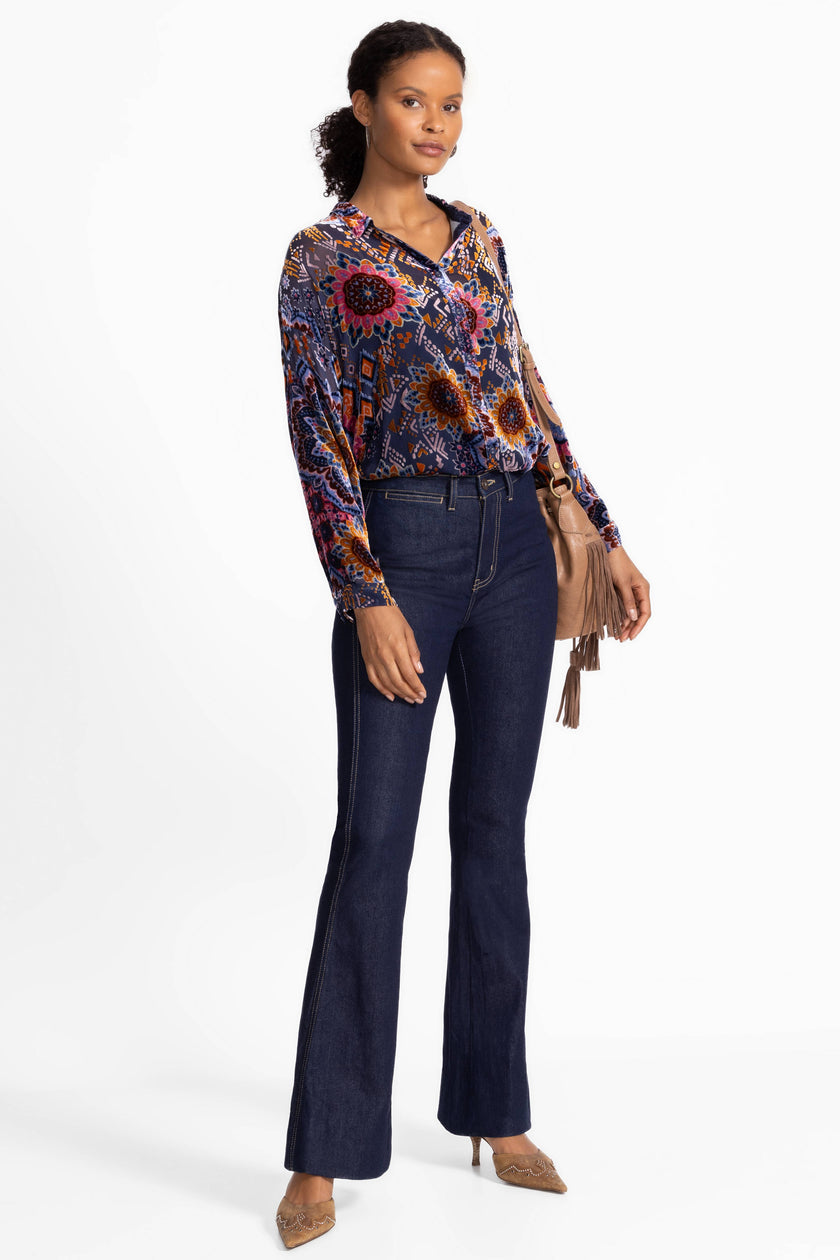 THE OVERSIZED AUDREY SHIRT