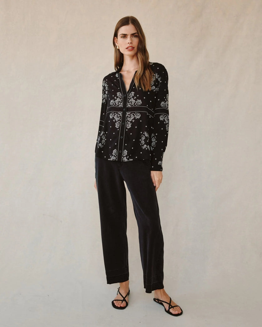 CLASSIC BUTTON DOWN BANDANA PRINT