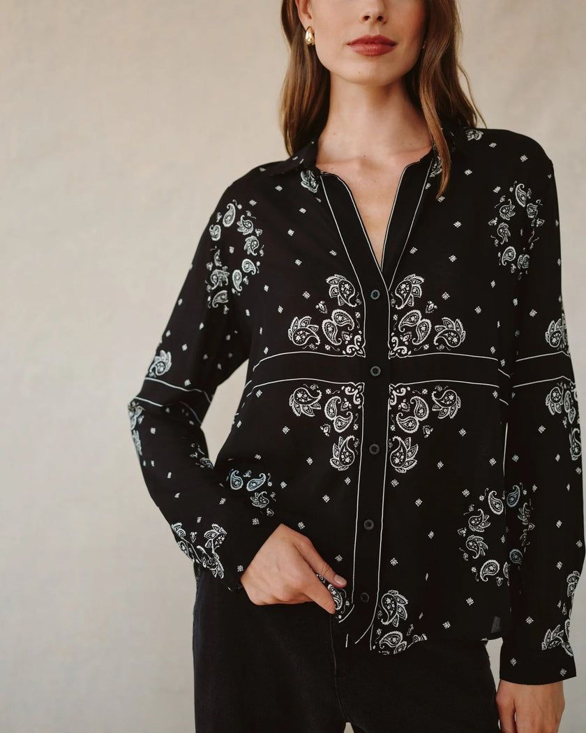 CLASSIC BUTTON DOWN BANDANA PRINT