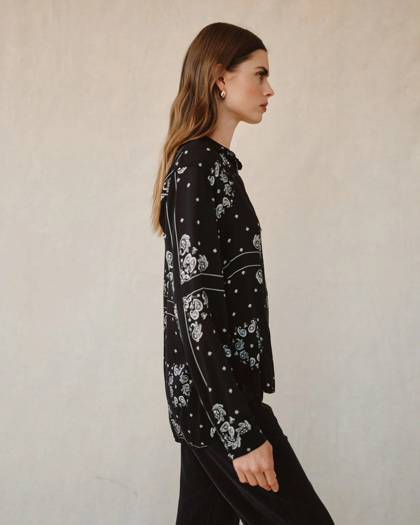 CLASSIC BUTTON DOWN BANDANA PRINT
