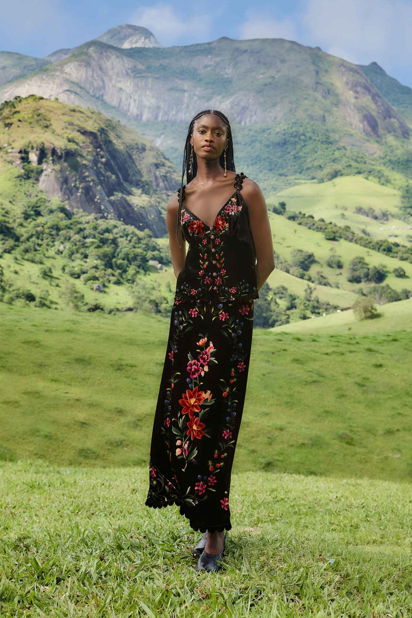 BLACK BELLE GARDEN BLACK SCALLOPS TOP