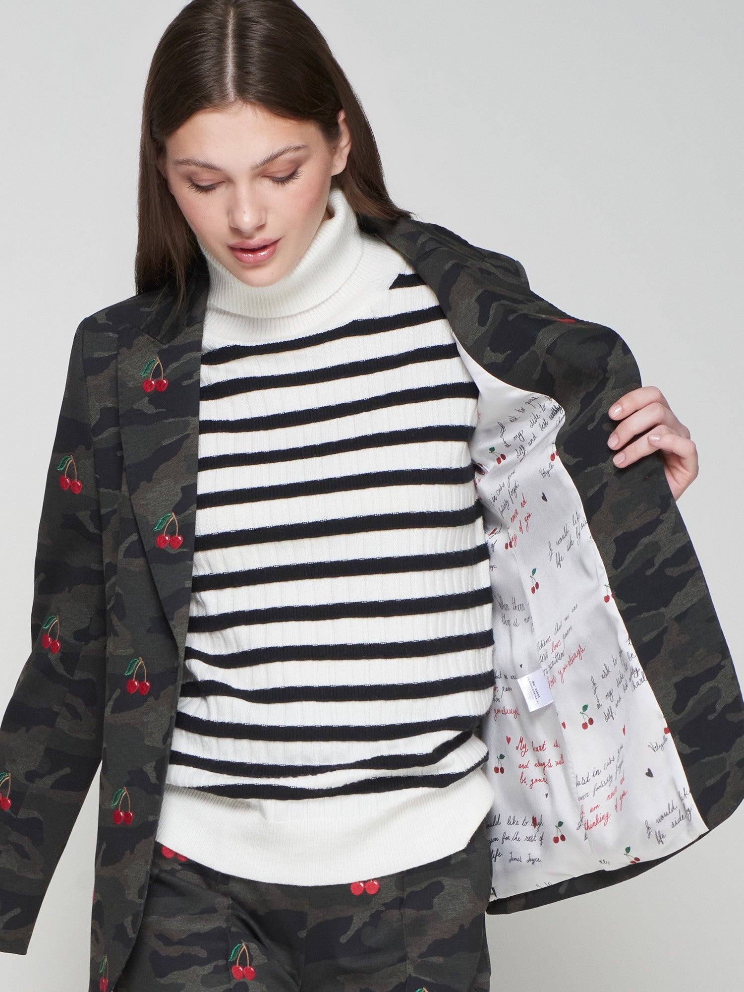 HEATHER JACKET WITH CHERRY EMBROIDERY