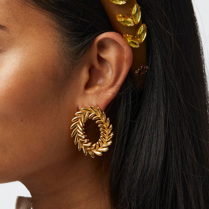 OVAL WREATH EARRING