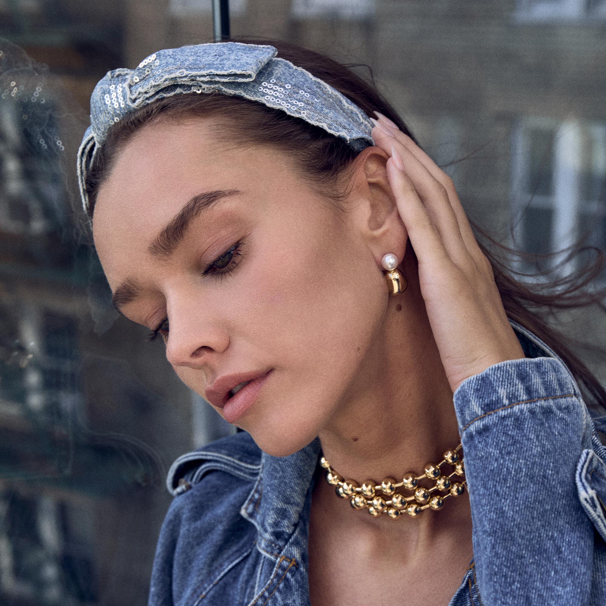 GOLD PEBBLE STUD EARRINGS