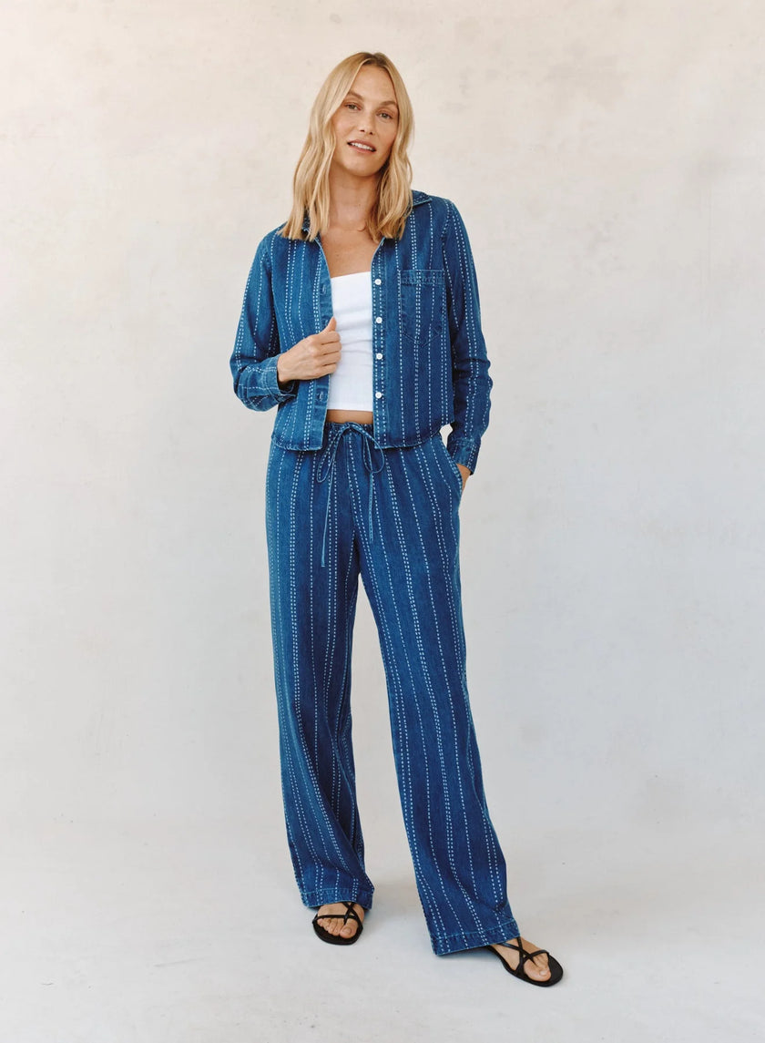 LONG SLEEVE CROPPED SHIRT IN INDIGO STRIPE