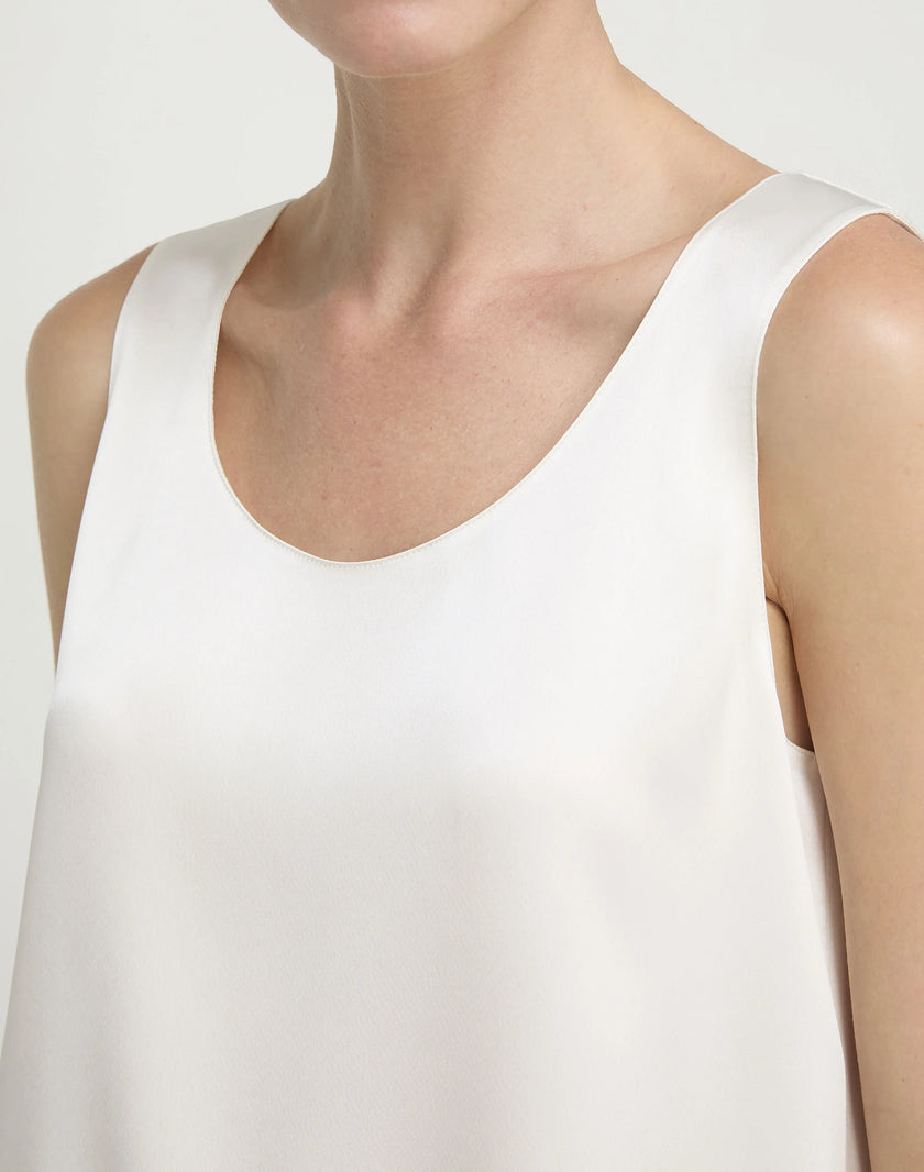 NOIR SATIN SLEEVELESS BLOUSE