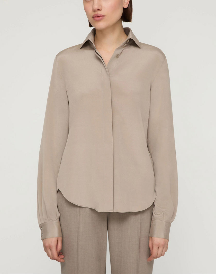 ORGANIC SIlK STRETCH GEORGETTE PLEATED BACK BLOUSE