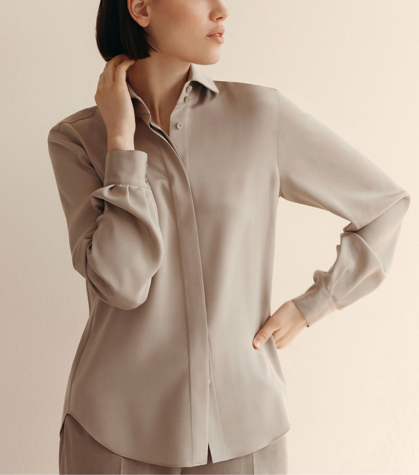 ORGANIC SIlK STRETCH GEORGETTE PLEATED BACK BLOUSE