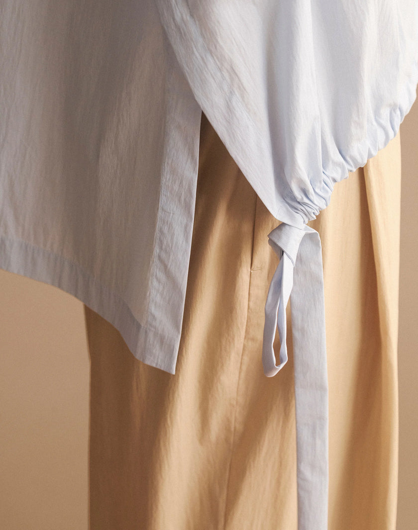 TRAVEL COTTON GATHERED TIE OVERSIZED SHIRT