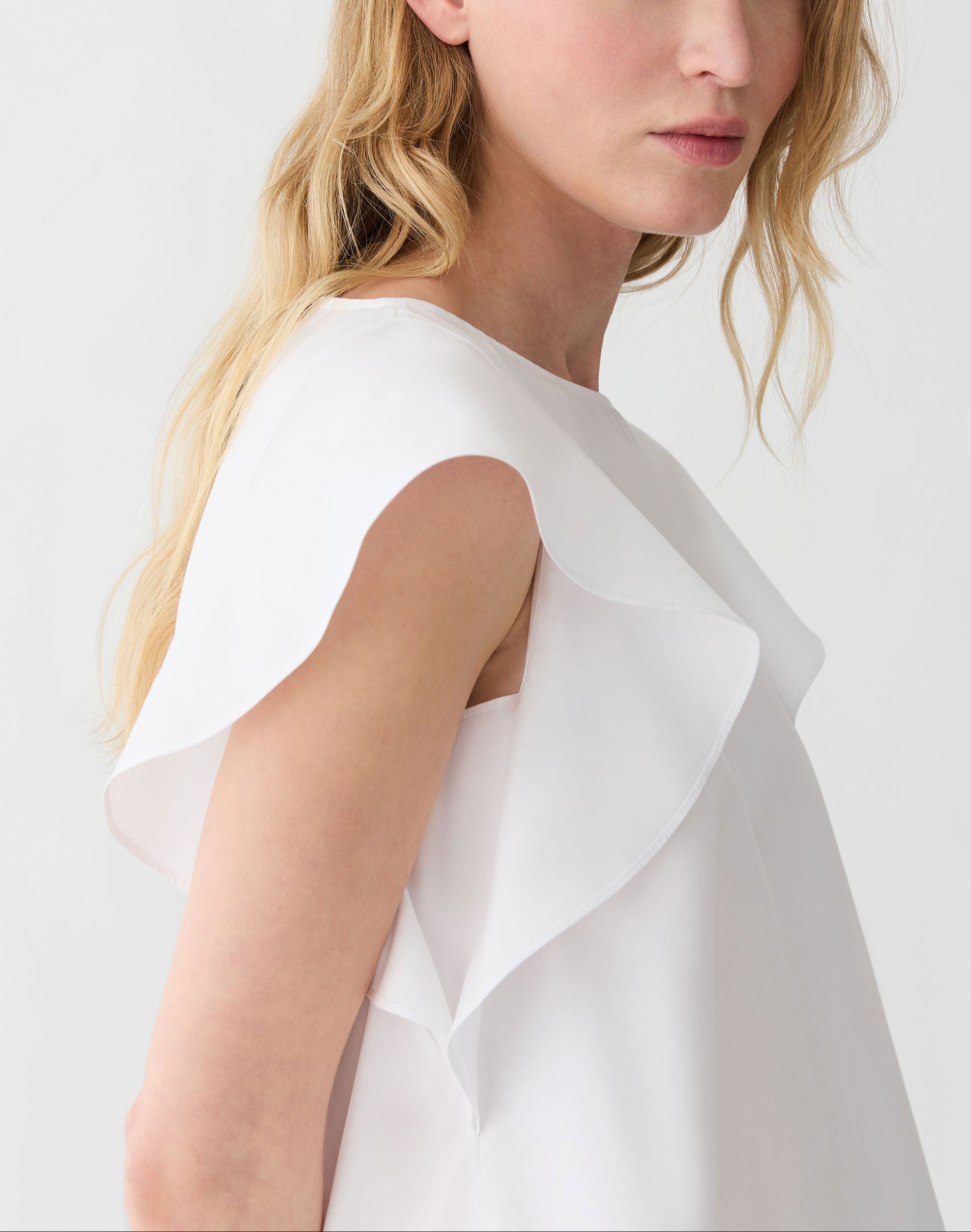 ORGANIC COTTON POPLIN FLUTTER SLEEVE SHIRT