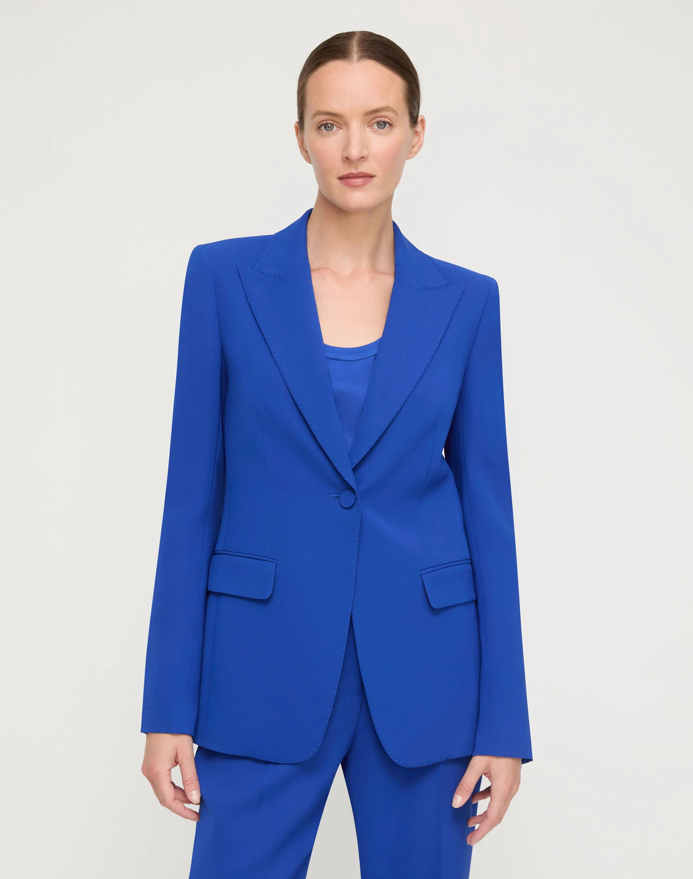FINESSE CREPE PEAK LAPEL BLAZER