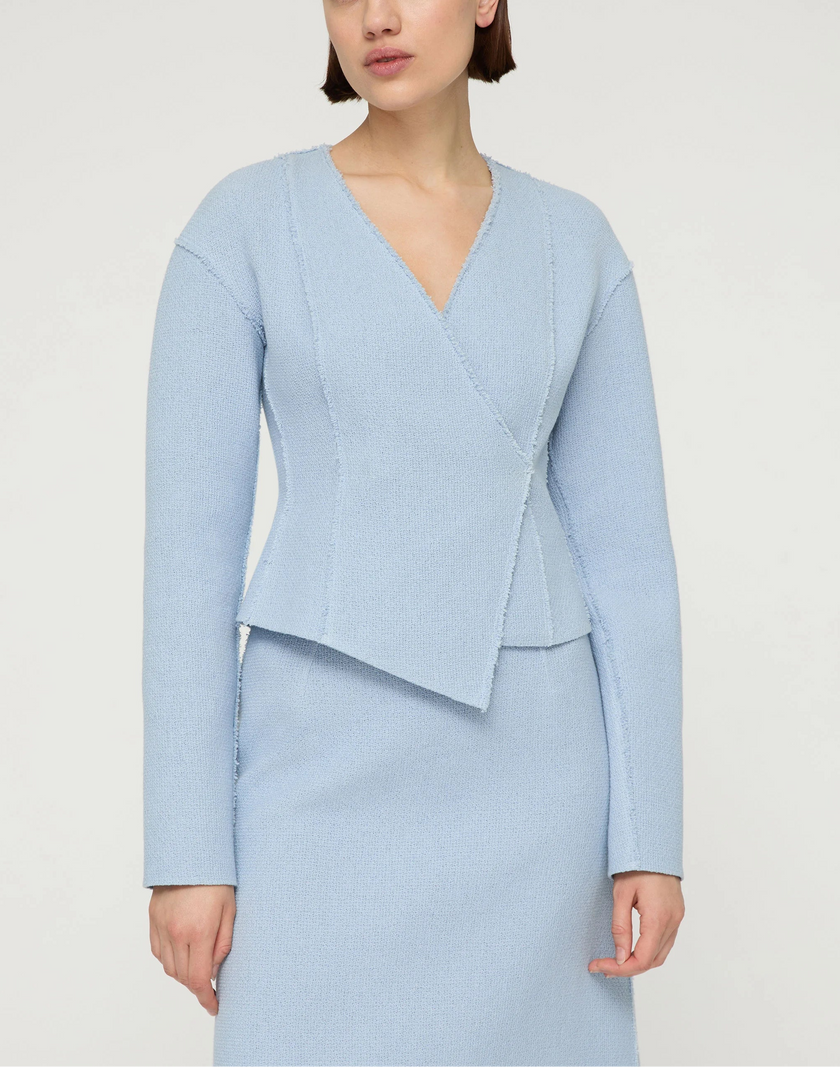 ORGANIC COTTON DOBBY ASYMMETRIC FITTED JACKET