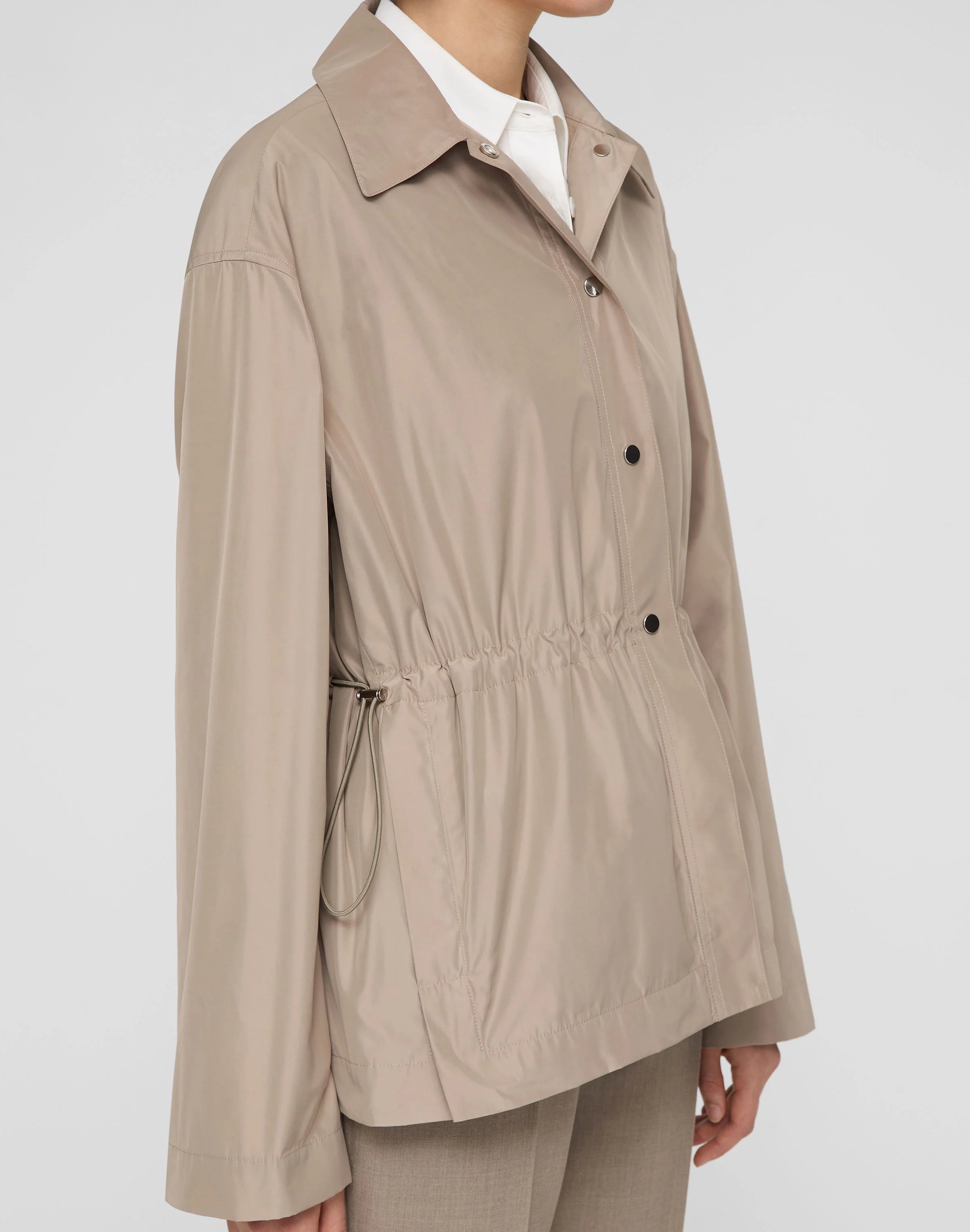 TECH TWILL GATHERED WAIST OVERSIZED JACKET