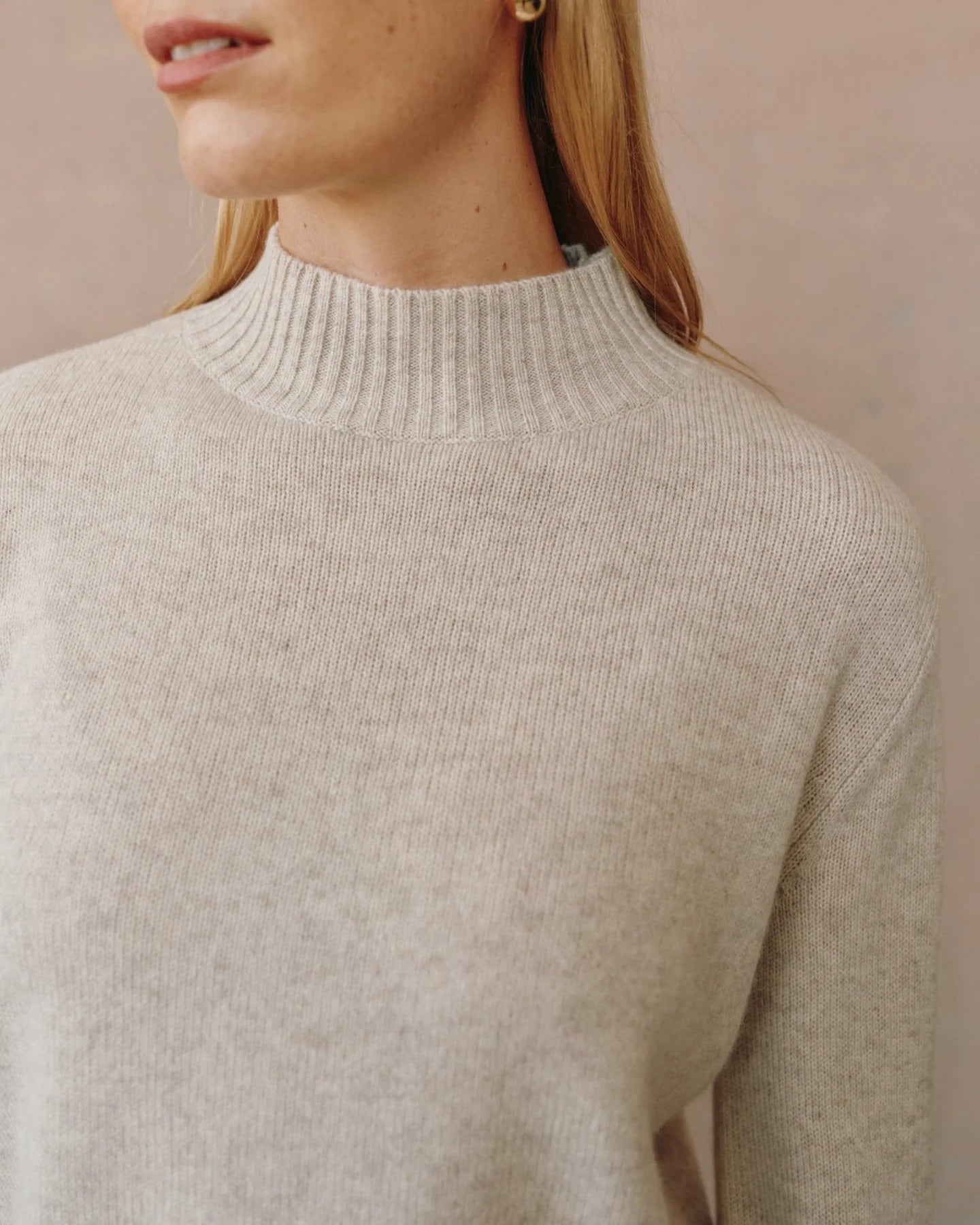 MOCK NECK SWEATER