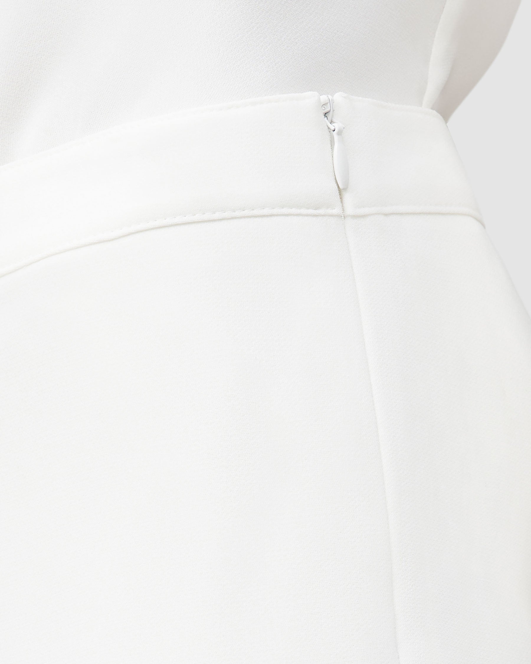 FINESSE CREPE BLEECKER PANT