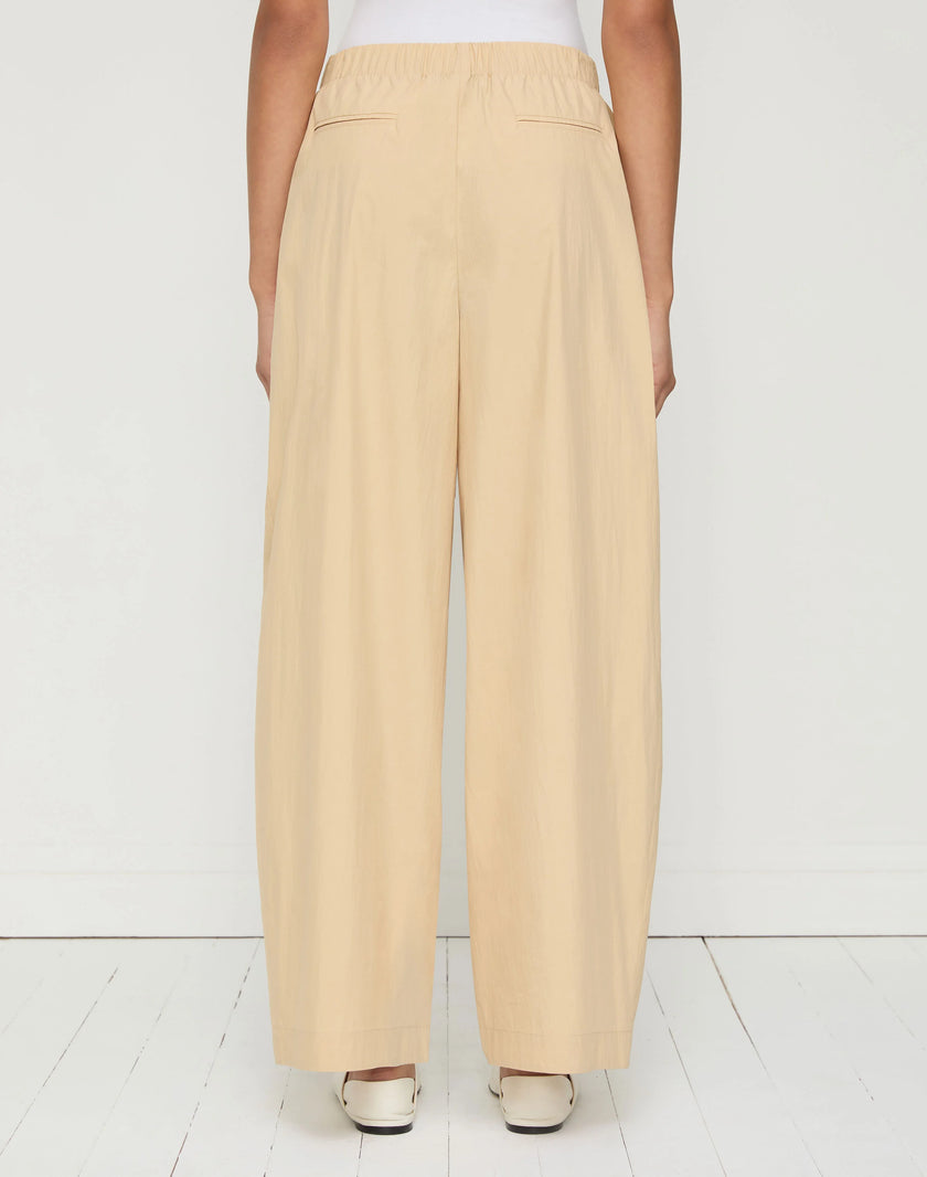 TRAVEL COTTON COOPER BARREL LEG ANKLE PANT