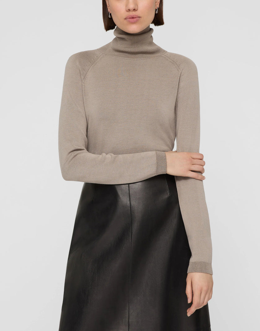 RESPONSIBLE MATTE CREPE TURTLENECK SWEATER