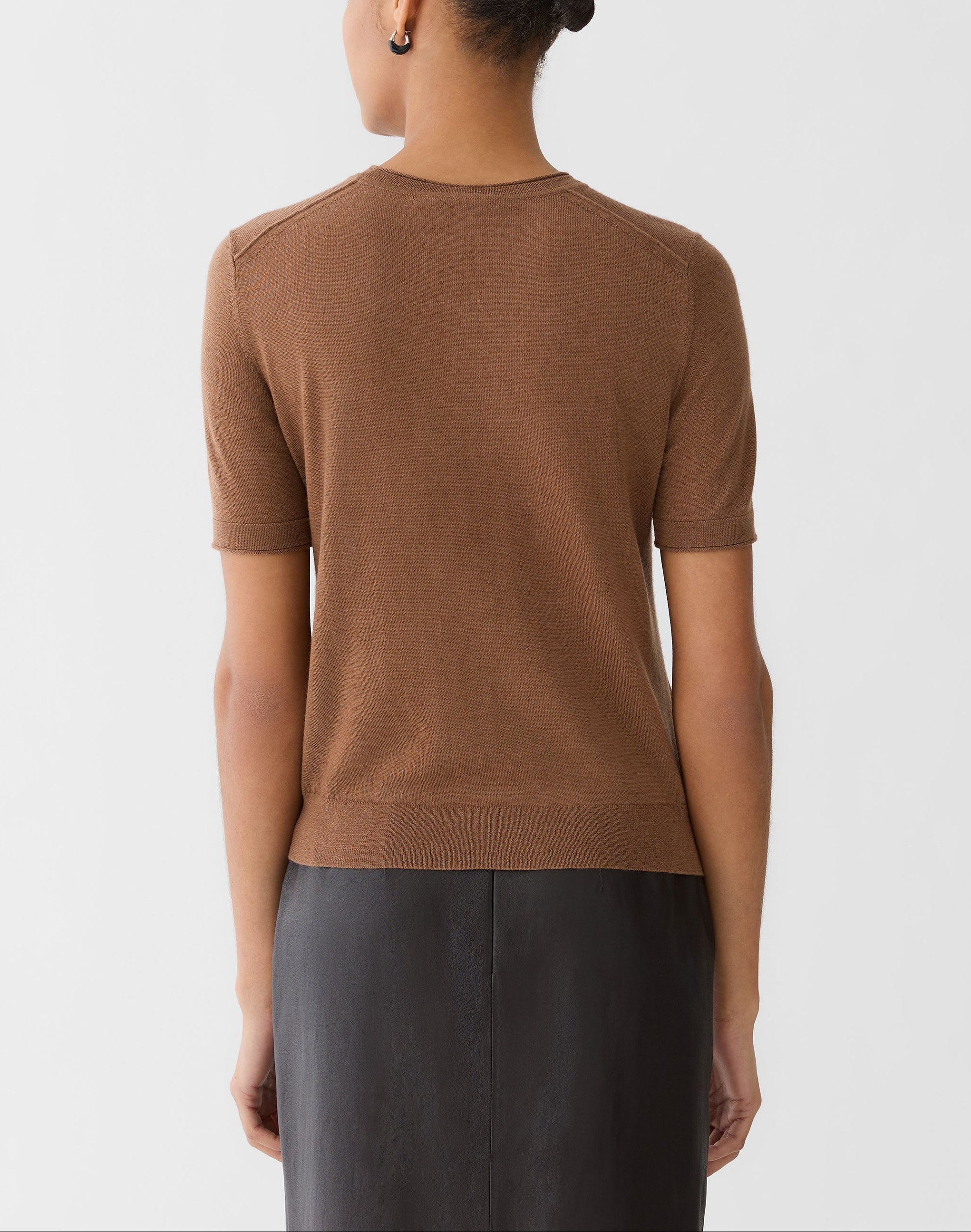 FINE GAUGE CASHMERE CREWNECK SHORT SLEEVE SWEATER