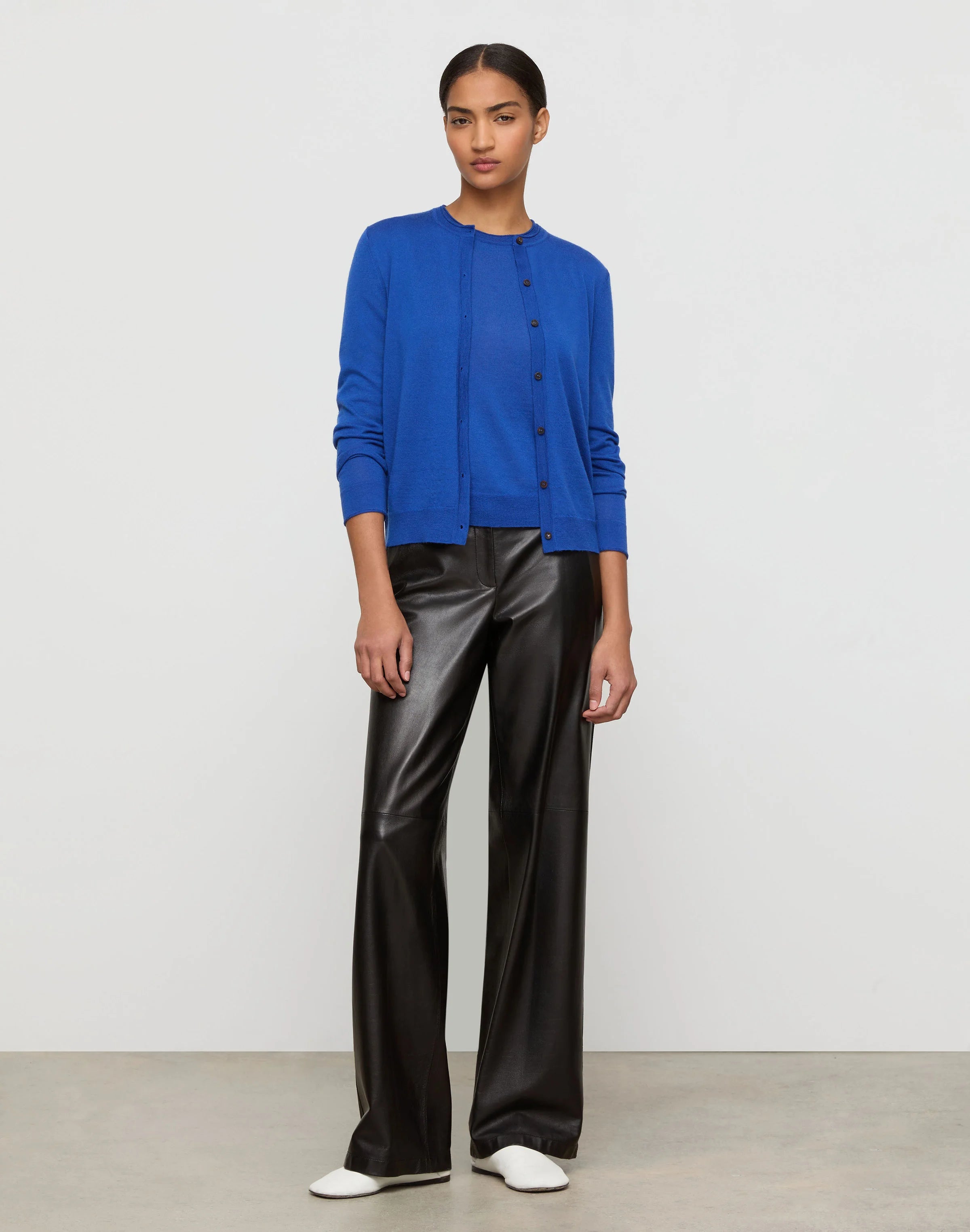FINE GAUGE CASHMERE CARDIGAN