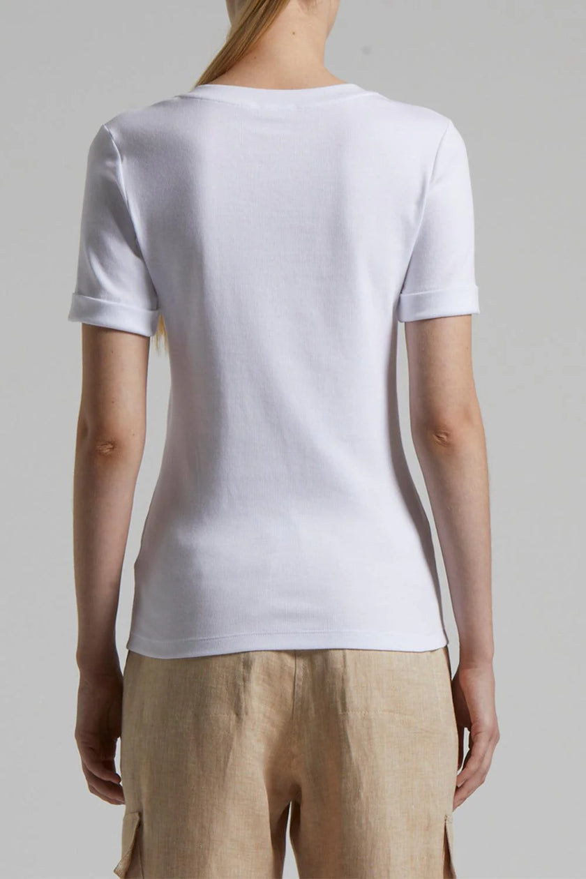 EMBROIDERED NECKLINE TEE