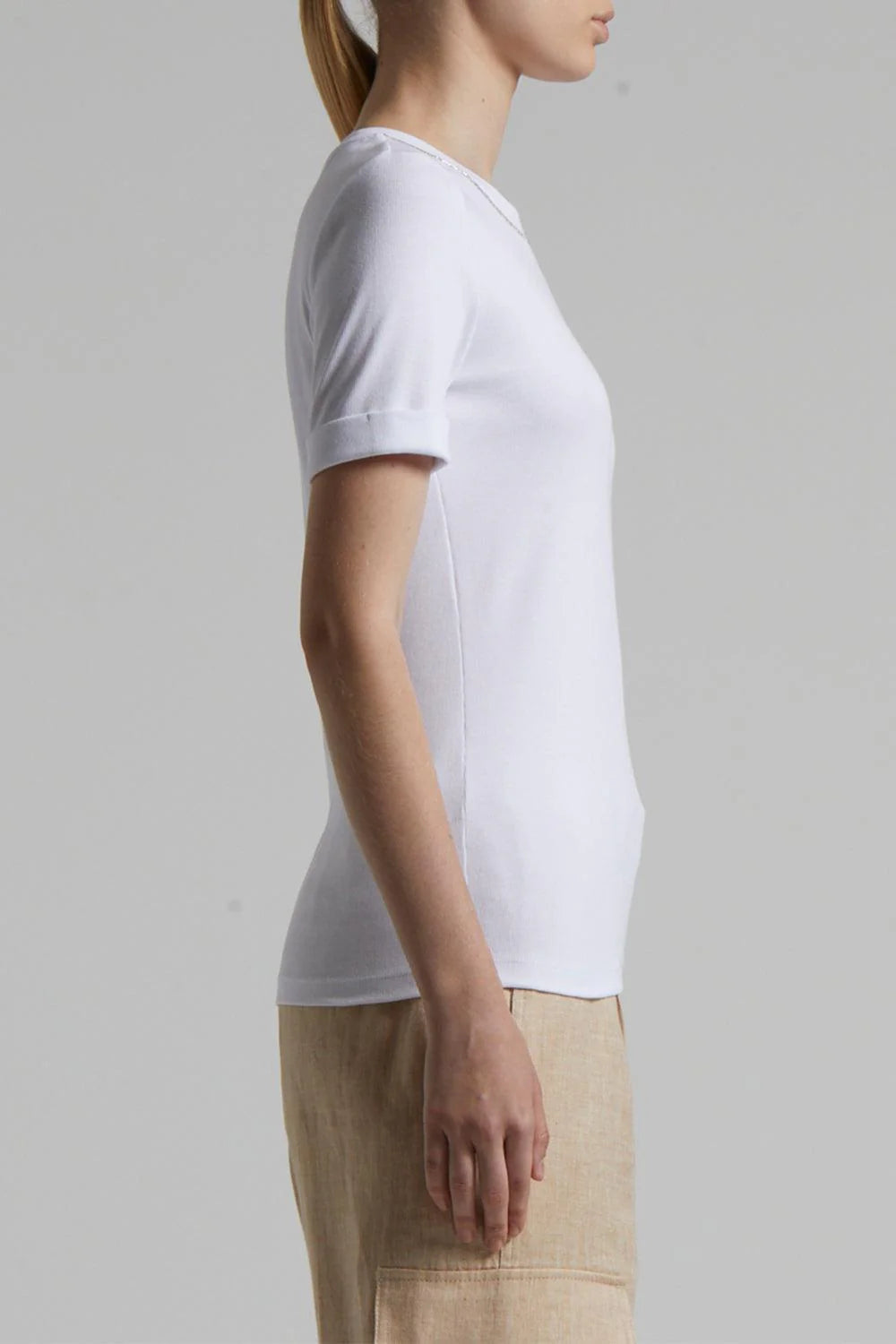 EMBROIDERED NECKLINE TEE