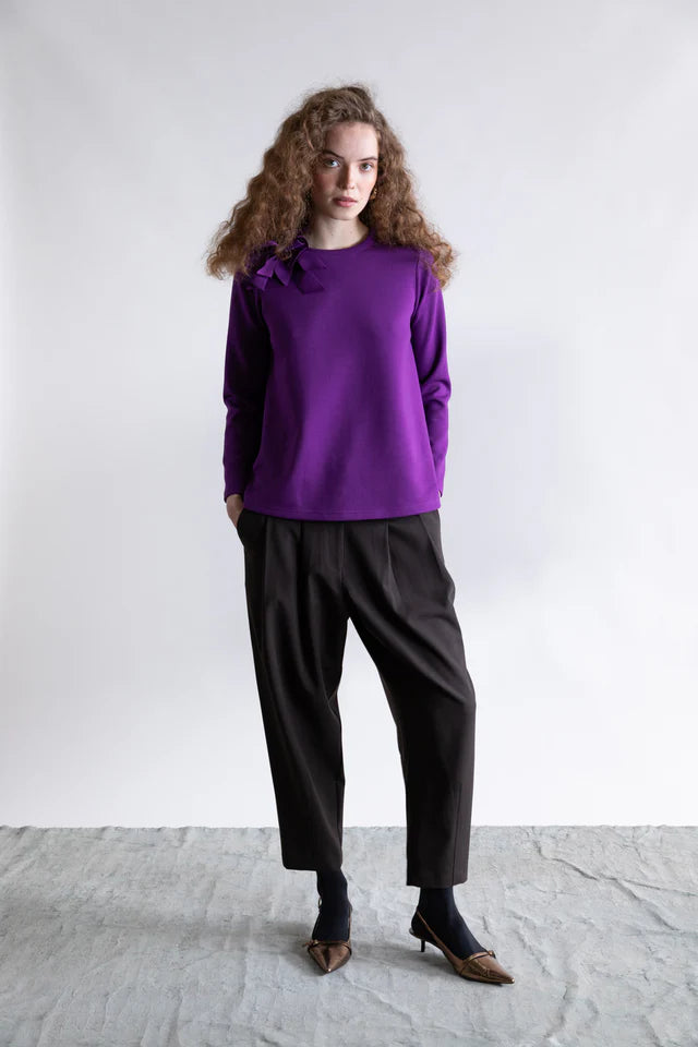 STRUCTURED TEE WITH FOLDED ORIGAMI SIDE