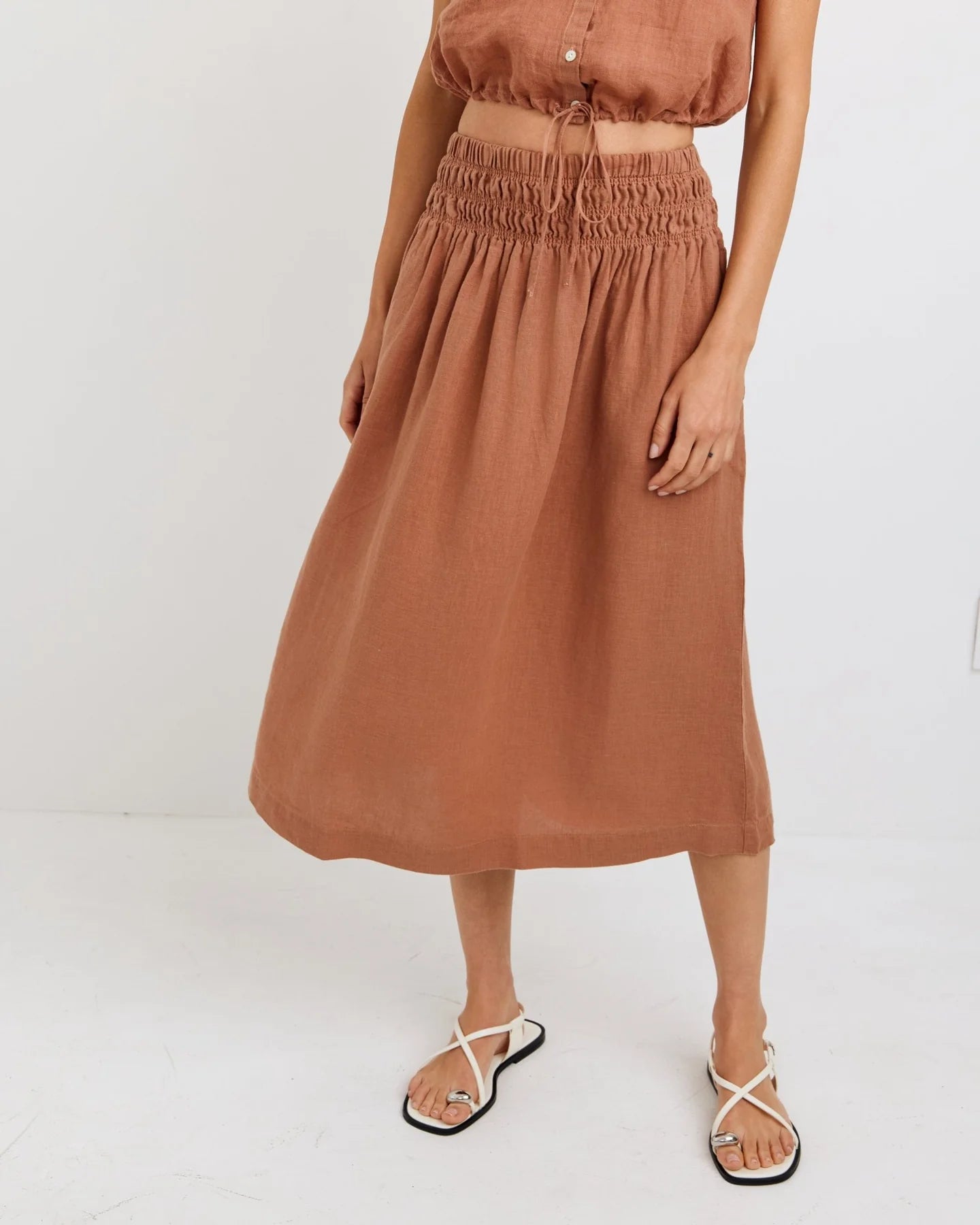 SMOCKED WAIST GATHERED SKIRT
