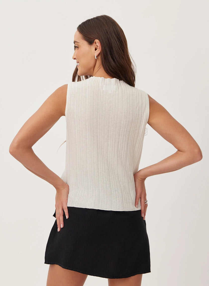 TEXTURED RIBBED MOCK NECK TOP