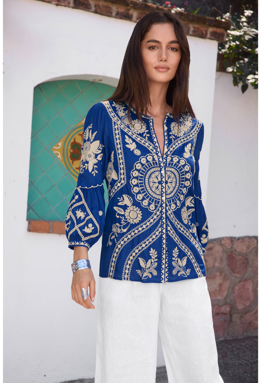 SCALLOP SLEEVE BLOUSE